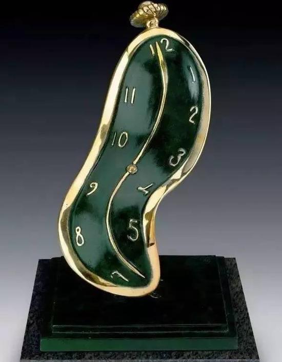 为什么每个男人都必须有一件达利?