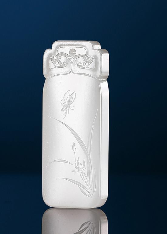 玲珑可珍的玉雕小挂件