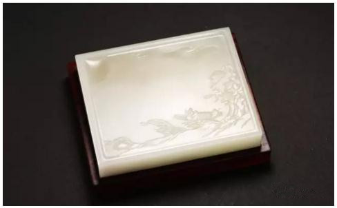 瞿利军 &nbsp;中国玉石雕刻大师

　　和田玉夜泊芦堤砚

　　《斯文在兹》

　　苏州玉雕名家作品联展作品