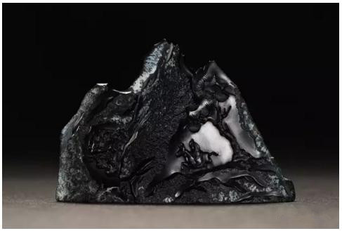 瞿利军&nbsp;中国玉石雕刻大师

　　青玉秋行笔架

　　《斯文在兹》

　　苏州玉雕名家作品联展作品