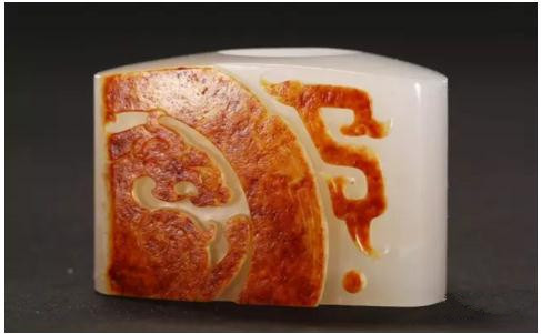 葛洪&nbsp;中国玉石雕刻大师

　　和田玉辟邪扳指

　　《斯文在兹》

　　苏州玉雕名家作品联展作品