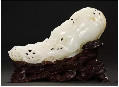 李剑 &nbsp;中国玉石雕刻大师

　　和田玉人生如意摆件

　　《斯文在兹》

　　苏州玉雕名家作品联展作品