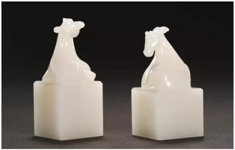 和田玉天禄印章一对

　　《斯文在兹》

　　苏州玉雕名家作品联展作品