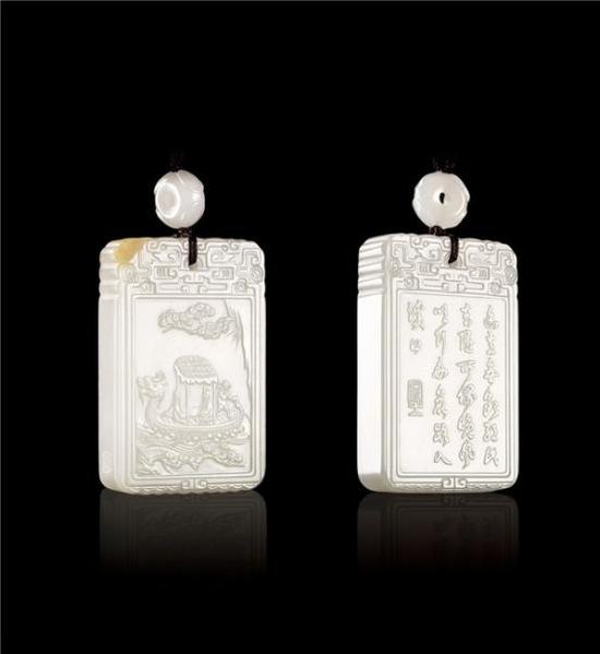 这个时候正是程朱理学发展极致时期,琢玉工匠身份卑微,而陆子冈以高超