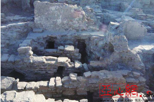 古城中的砖构居址韩雪昆摄