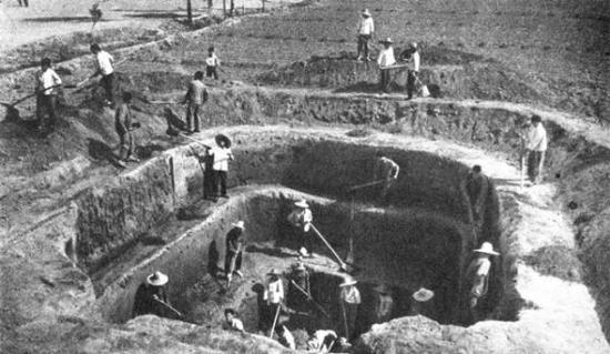 妇好墓出土文物展出呈现殷商王后允文允武一生