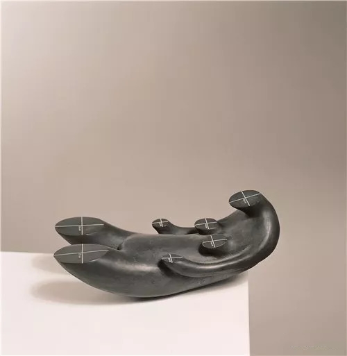 霍波洋的雕塑作品独特的东方审美品格