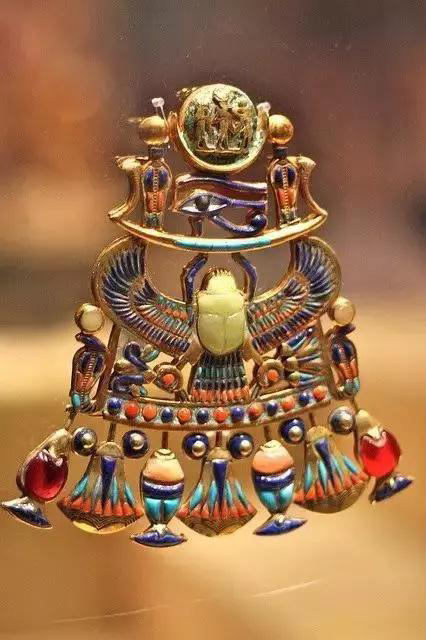 圣甲虫形珠宝饰物