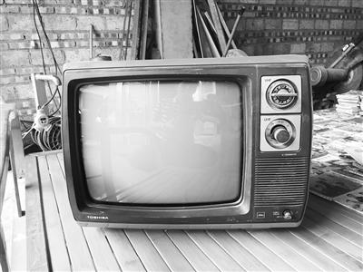 林书国收藏的电视机