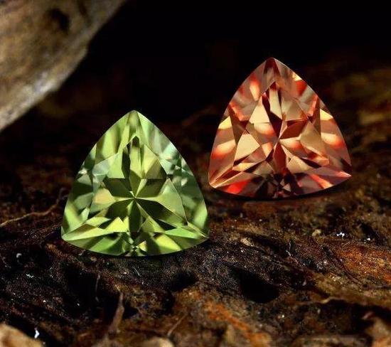 自然石 水石 不規則形状 你一定不知道，变色水铝石的变色成因_手机新浪网