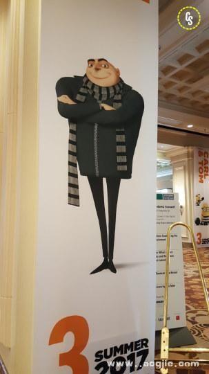 其中,神偷奶爸格鲁,失散多年的孪生兄弟德鲁也出现在了海报中.