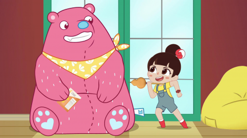 在《洛宝贝的假期》中,一本简单的画册,就能让洛宝贝和粉红熊进入海边