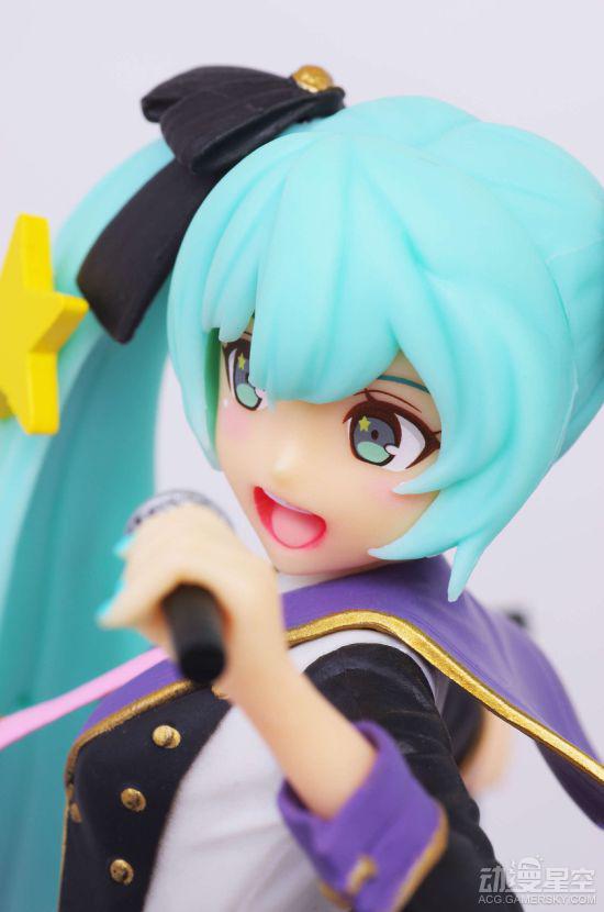 初音未來10周年手辦開箱:可愛臉蛋與美腿褲襪絕配-TopACG