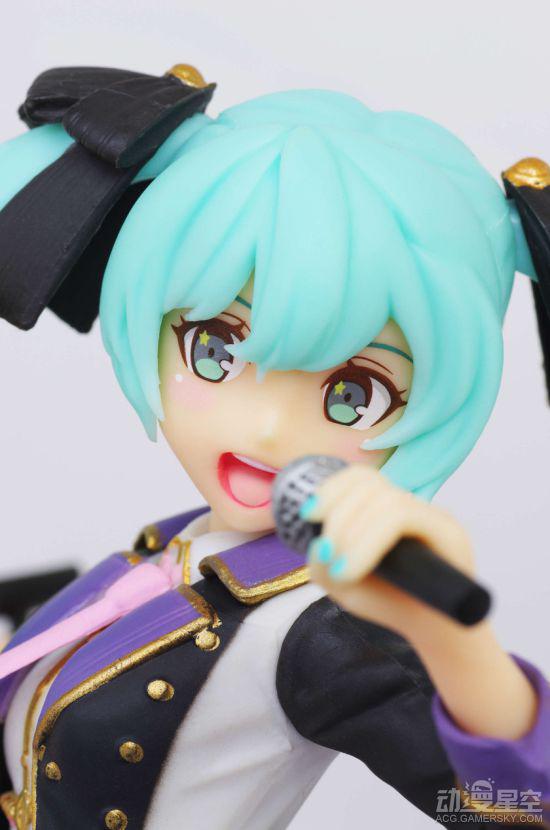 初音未來10周年手辦開箱:可愛臉蛋與美腿褲襪絕配-TopACG