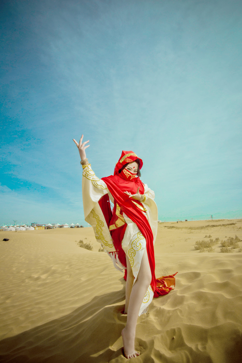 cosplay美图美艳妩媚的明教陆烟儿别具绚丽异域风情