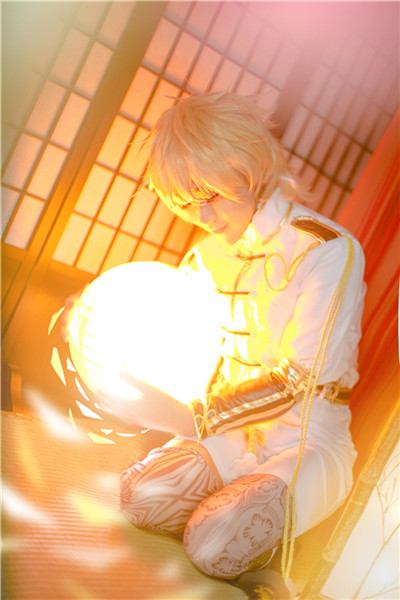 cosplay美图刀剑乱舞物吉贞宗小哥哥和樱花最配了哦