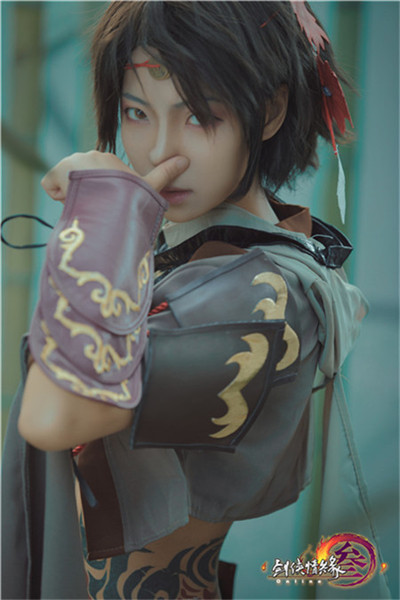 cosplay美图丐帮正太喏你的叫花鸡