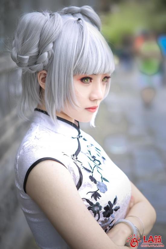 穿越之cosplay系统图片