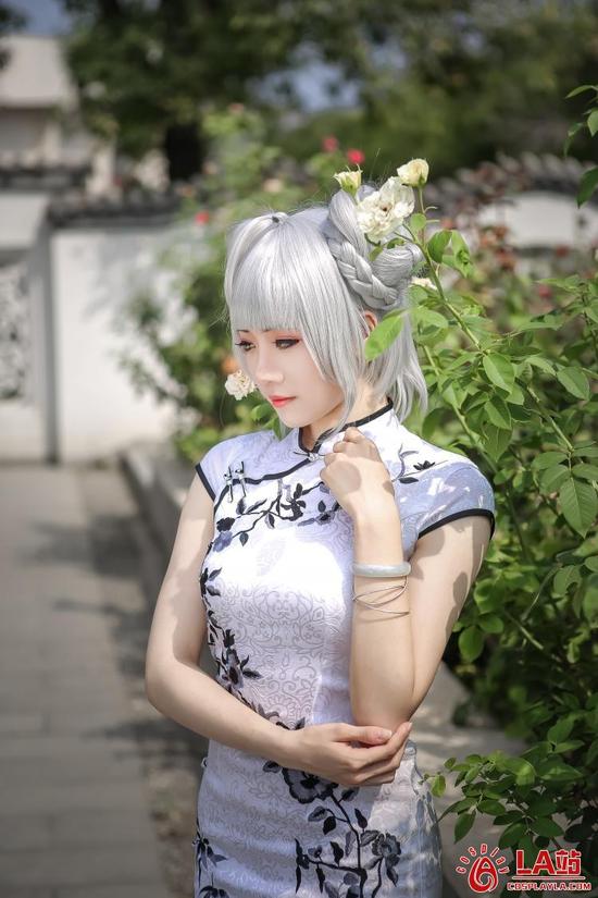 cosplay美图穿越火线沙漠之鹰旗袍同人