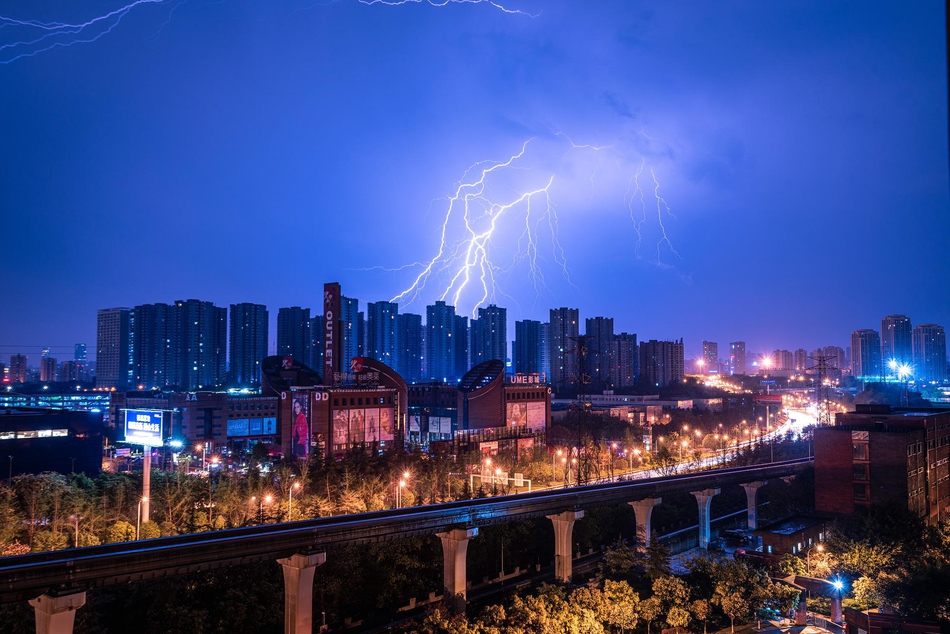 重庆相册#第二十期:春雷响万物生 重庆闪电小分队的精彩瞬间_高清