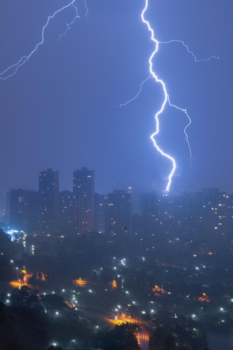 重庆相册#第二十期:春雷响万物生 重庆闪电小分队的精彩瞬间