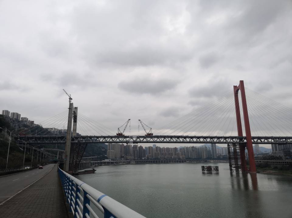 离开通又近了一步!红岩村嘉陵江大桥成功合龙(图)