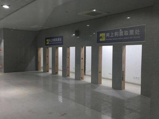 龙头寺汽车站的乘客请到重庆北站下车……"就在不少重庆人还没有分得