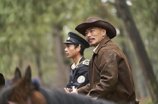 熊欣欣评点重庆夫妇:张晋可成下个李连杰