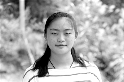 重庆:高考前得知母亲重病 她流着泪备战