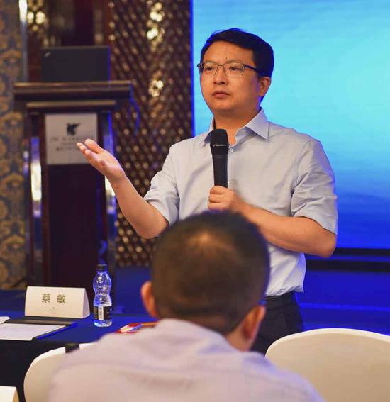 重庆市卒中学会会长,陆军军医大学新桥医院神经内科主任杨清武教授