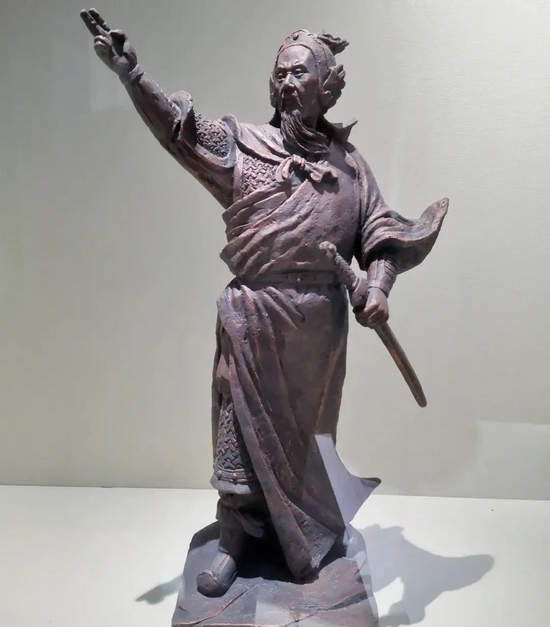 石宝寨景区巴蔓子将军塑像在巴渝历史上留下浓墨重彩的一笔走出了巴蔓