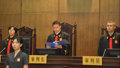 男子杀害狱警,刺伤法官被判死刑 受审不认罪不悔罪