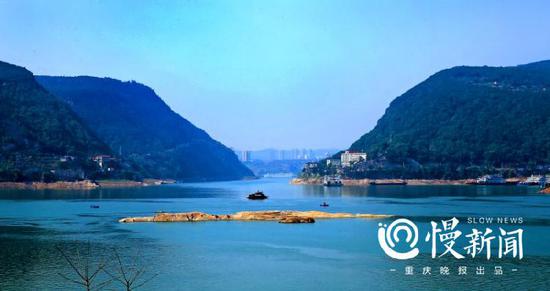 除了赏花 这几日重庆"水天一色"的美景也让人迷醉