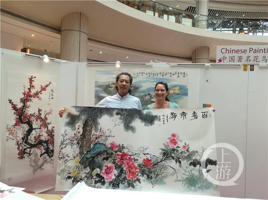 重庆草根画家接地气 一幅牡丹图卖出15万元高价