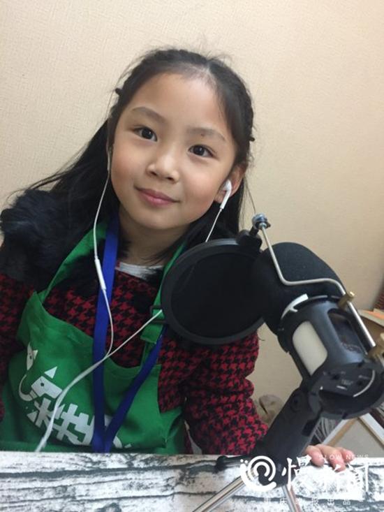 几位小朋友分工明确,熹熹是导演,果果是副导演,涵涵是配音师,恩恩和