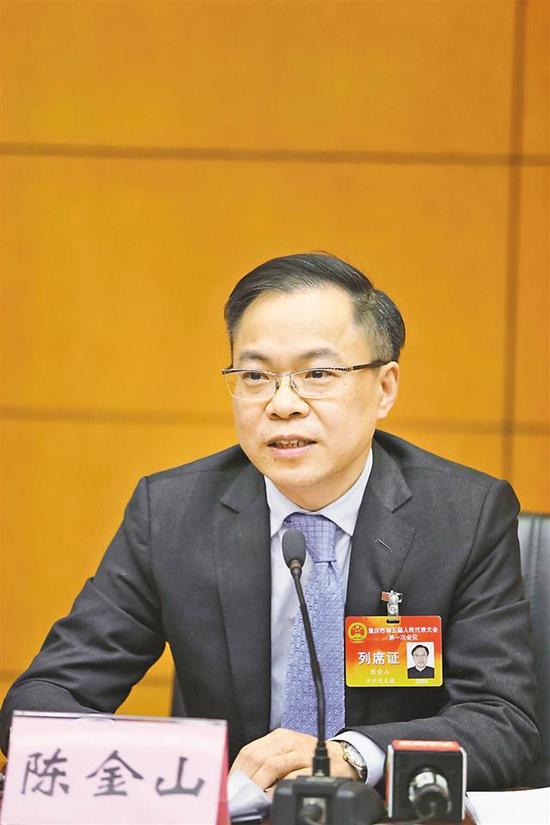 市人大代表,市经信委主任陈金山