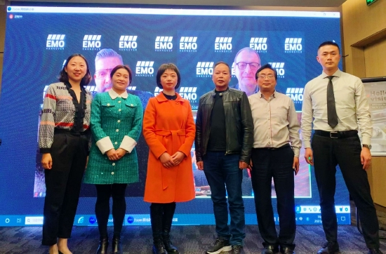 合影留念