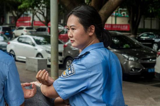 记渝北双龙派出所刑侦女民警高源_新浪重庆_新浪网