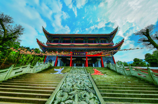 四面山少林寺巍峨耸立