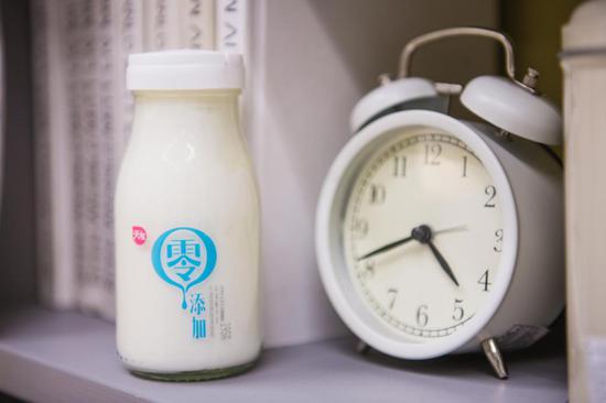 不添加食品添加剂,打造极致零添加概念的凝固型酸奶产品,全方位满足对