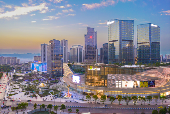 两江新区金州商业中心 (来源:蓝天 摄)