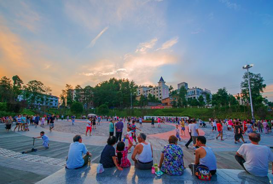 拍摄者：李红彤