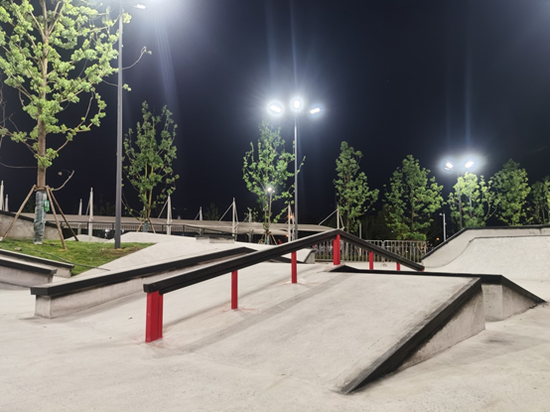 (重庆滑板公园)