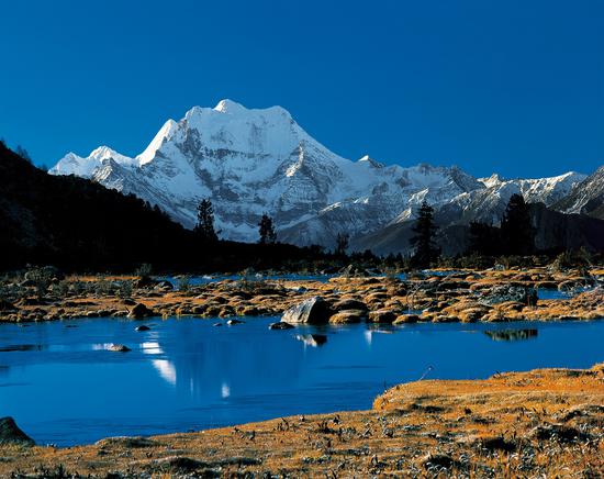 稻城亚丁组图—仙乃日神山