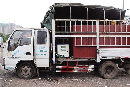 货车改装成加油站 "移动炸弹"被截获