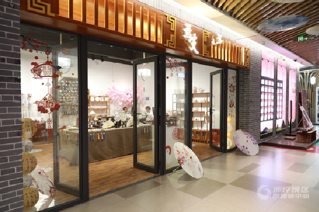 磁器口古镇藏着一条汉服街 游客沉浸式体验汉服之美