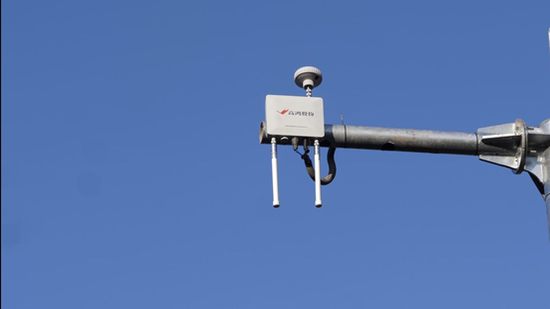 路侧安装c-v2x通信设备单元rsu