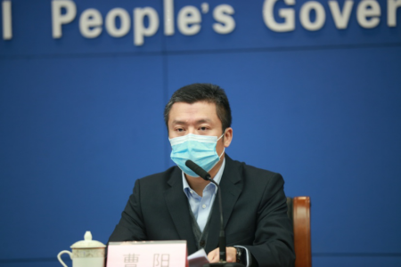 (平安产险重庆分公司党委书记,总经理曹阳发言)