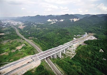 重庆华岩隧道图片