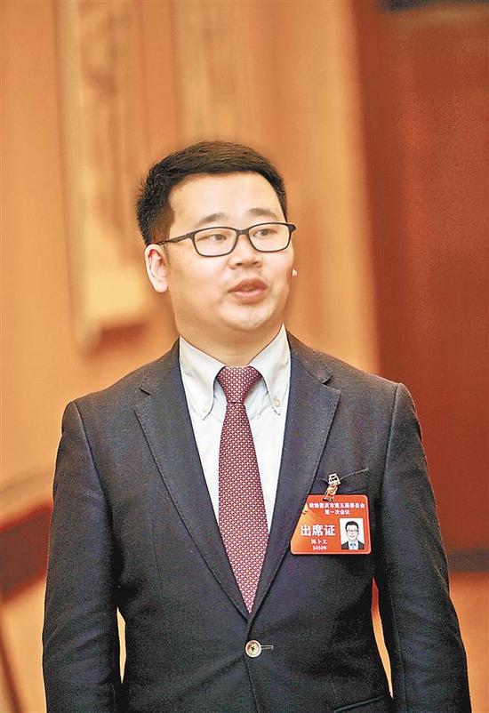 市人大代表,奉节县平安乡党委书记 邹远珍   市人大代表,重庆恒都